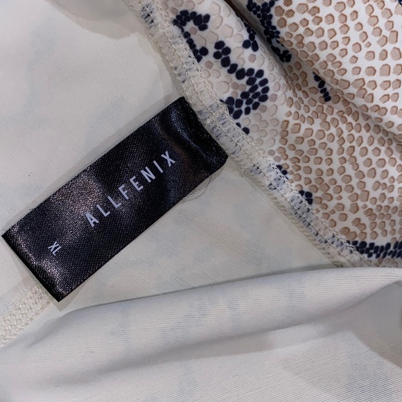 Allfenix size XLarge white python athletic leggings - Picture 7 of 8